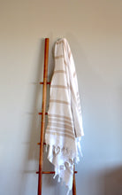 Load image into Gallery viewer, Herringbone No.1 Turkish Towel
